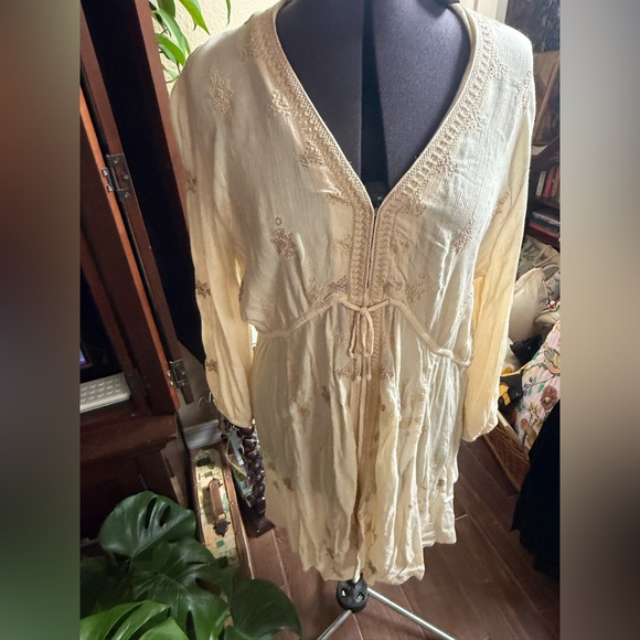 Free People Dresses & Skirts - Free People Cream Mini Dress